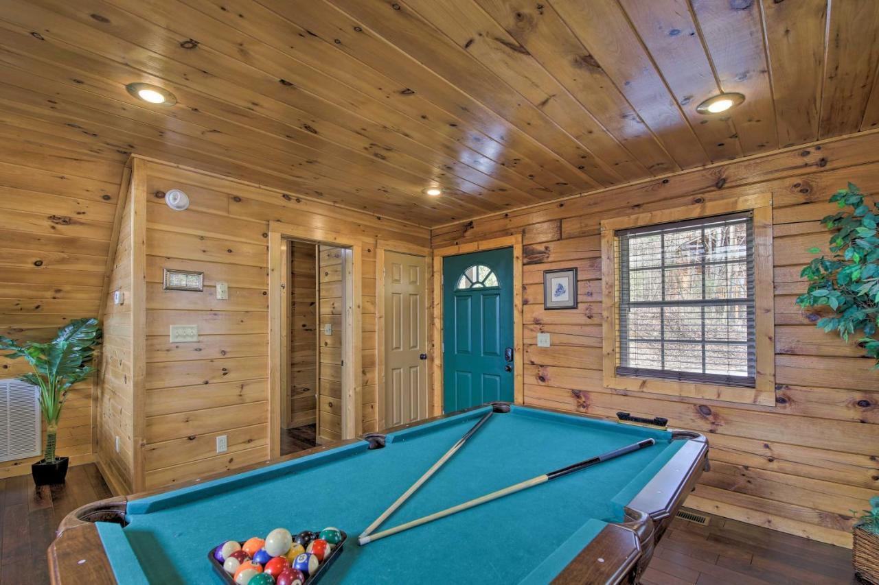 Gatlinburg Cabin With Pool Table And Hot Tub! Luaran gambar