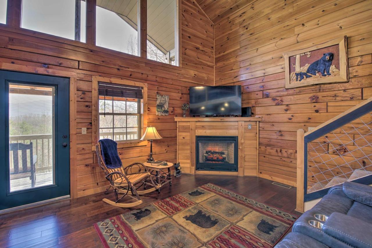 Gatlinburg Cabin With Pool Table And Hot Tub! Luaran gambar
