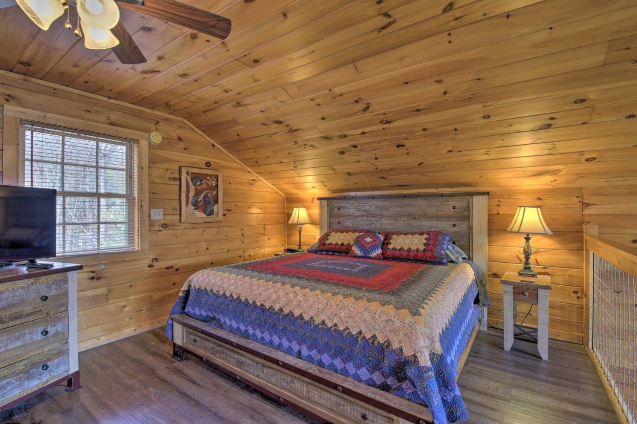 Gatlinburg Cabin With Pool Table And Hot Tub! Luaran gambar