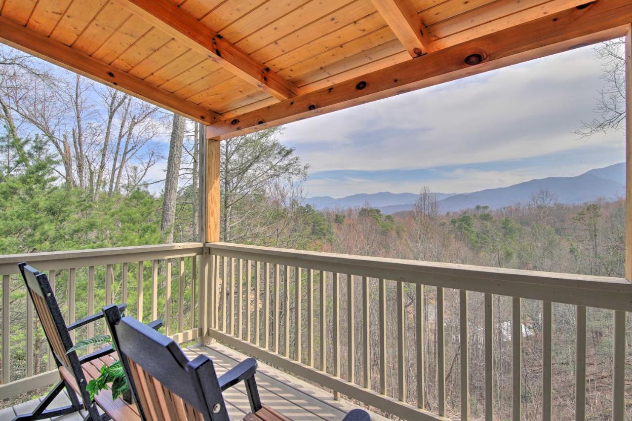 Gatlinburg Cabin With Pool Table And Hot Tub! Luaran gambar