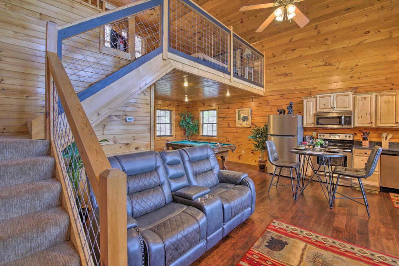 Gatlinburg Cabin With Pool Table And Hot Tub! Luaran gambar